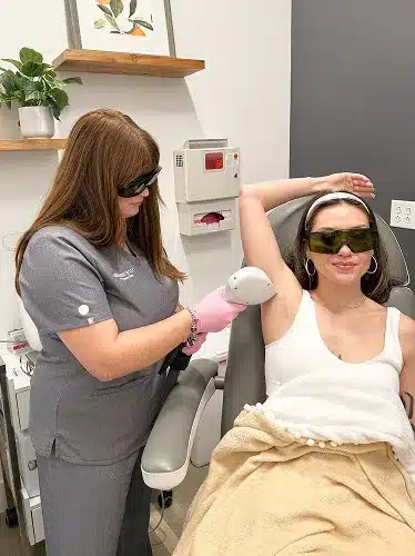 underarm-laser-treatment-eye-protection