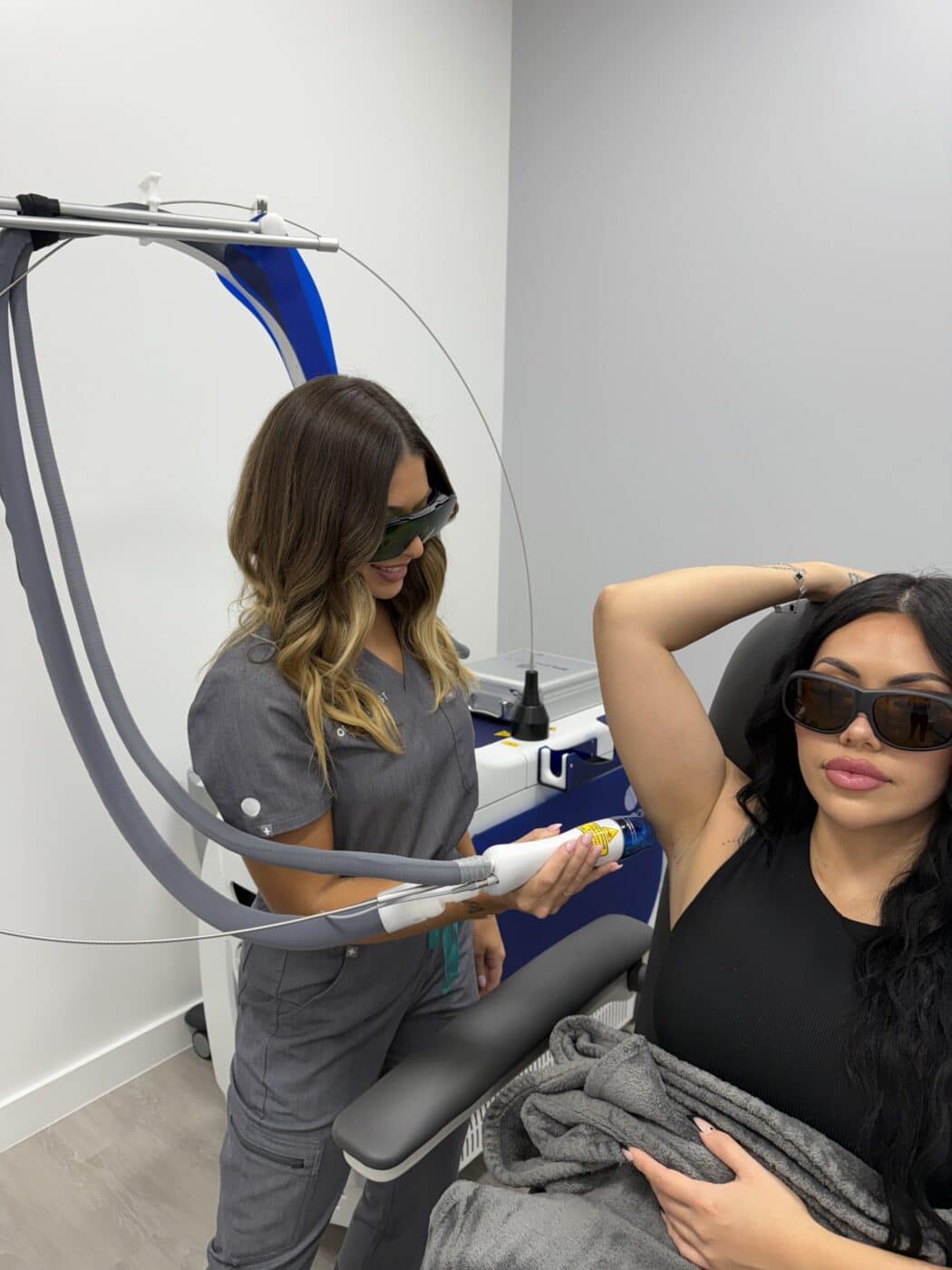 orangetwist-under-arm-laser