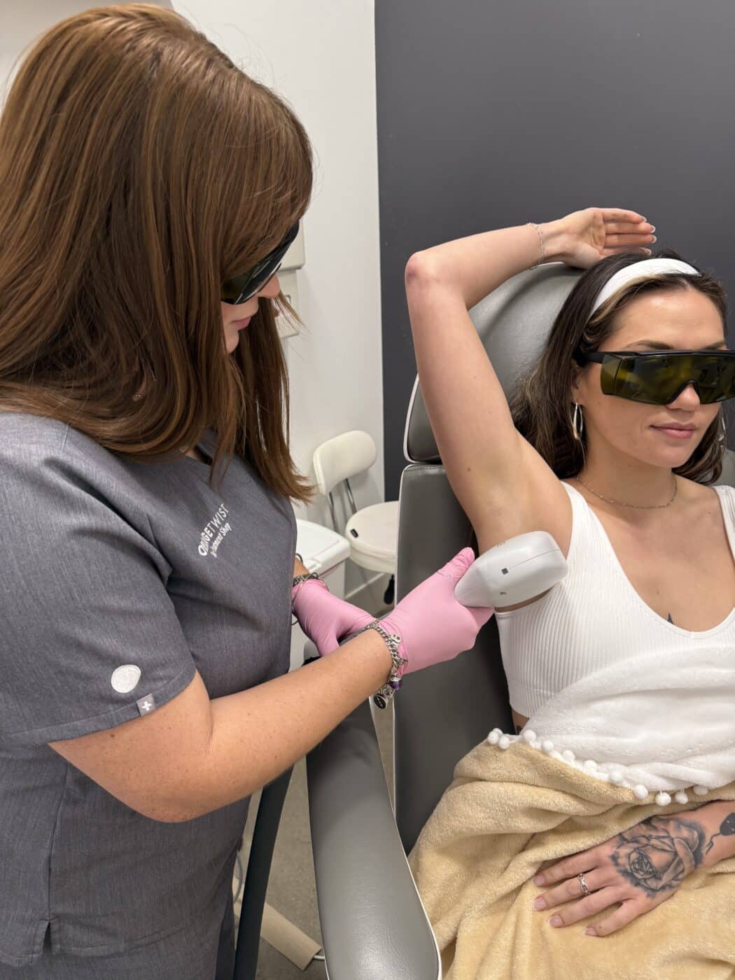 Laser-hair-removal-under-arm-treatment