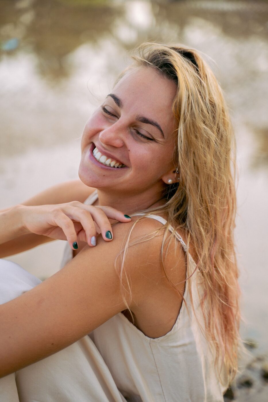 Face-and-hair-model-blonde