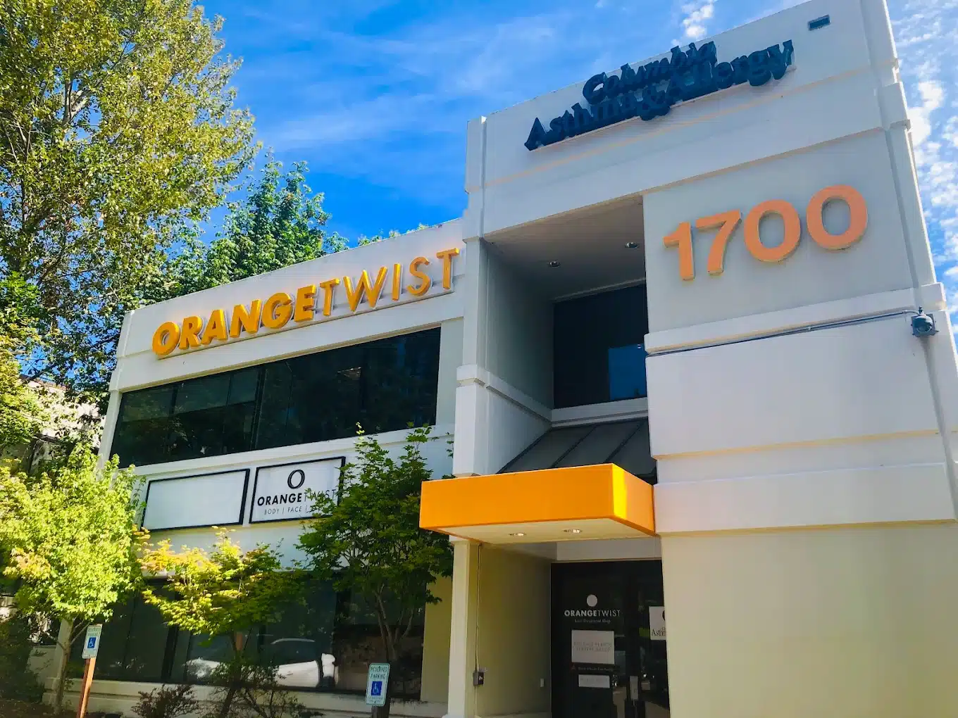 Bellevue-OrangeTwist-exterior