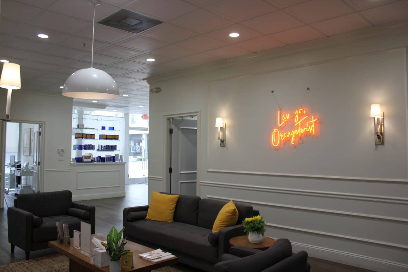 Orangetwist-Brea-lobby-room