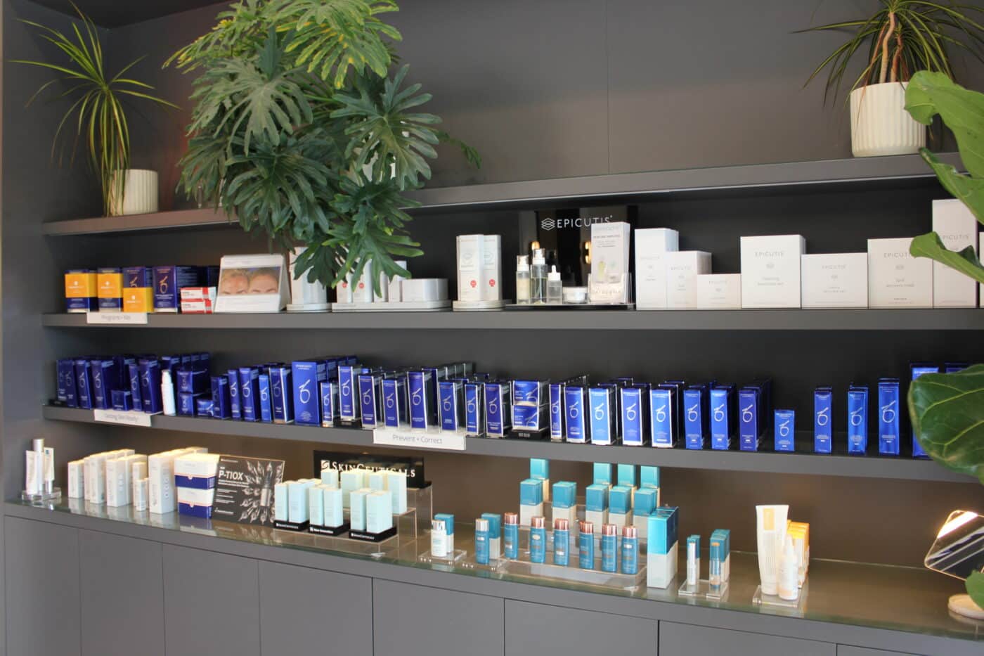 Orangetwist-Tustin-Product-Wall-shelves