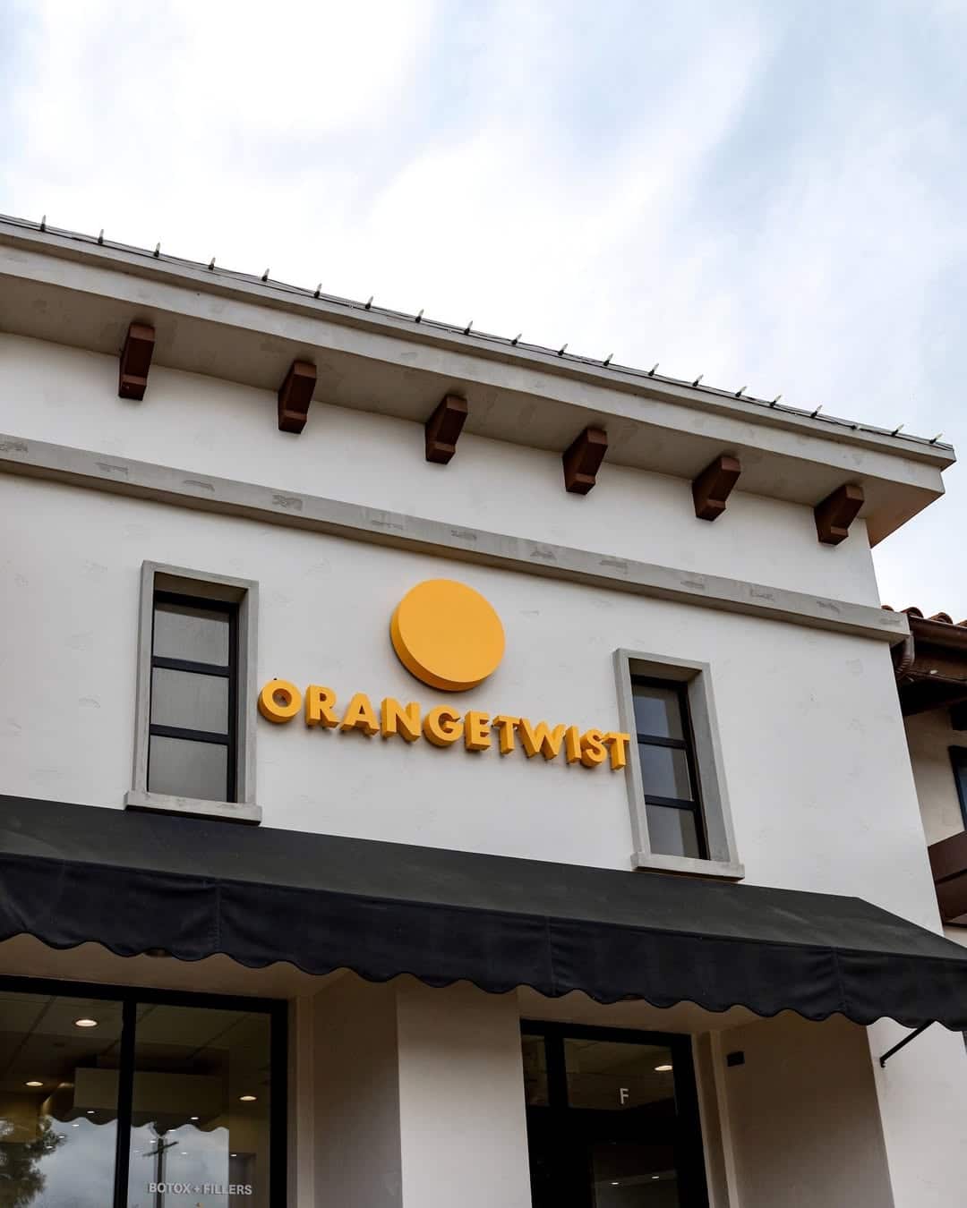 orangetwist-westlakevillage-exterior