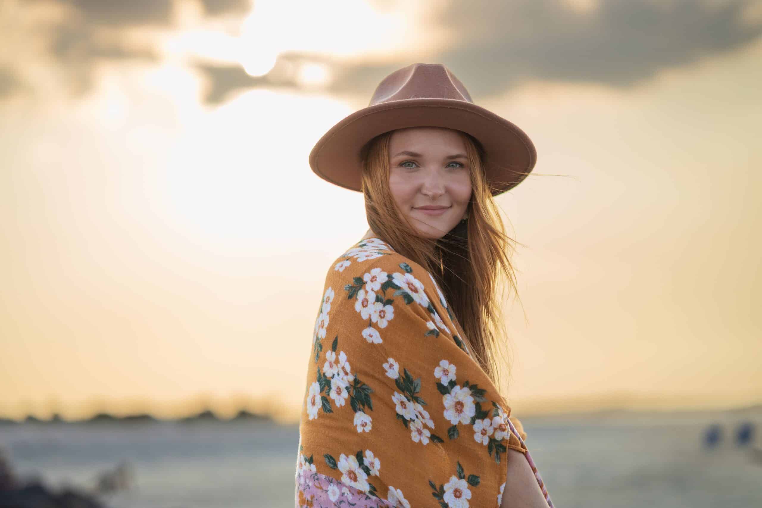 Model-hat-shawl-Dallas