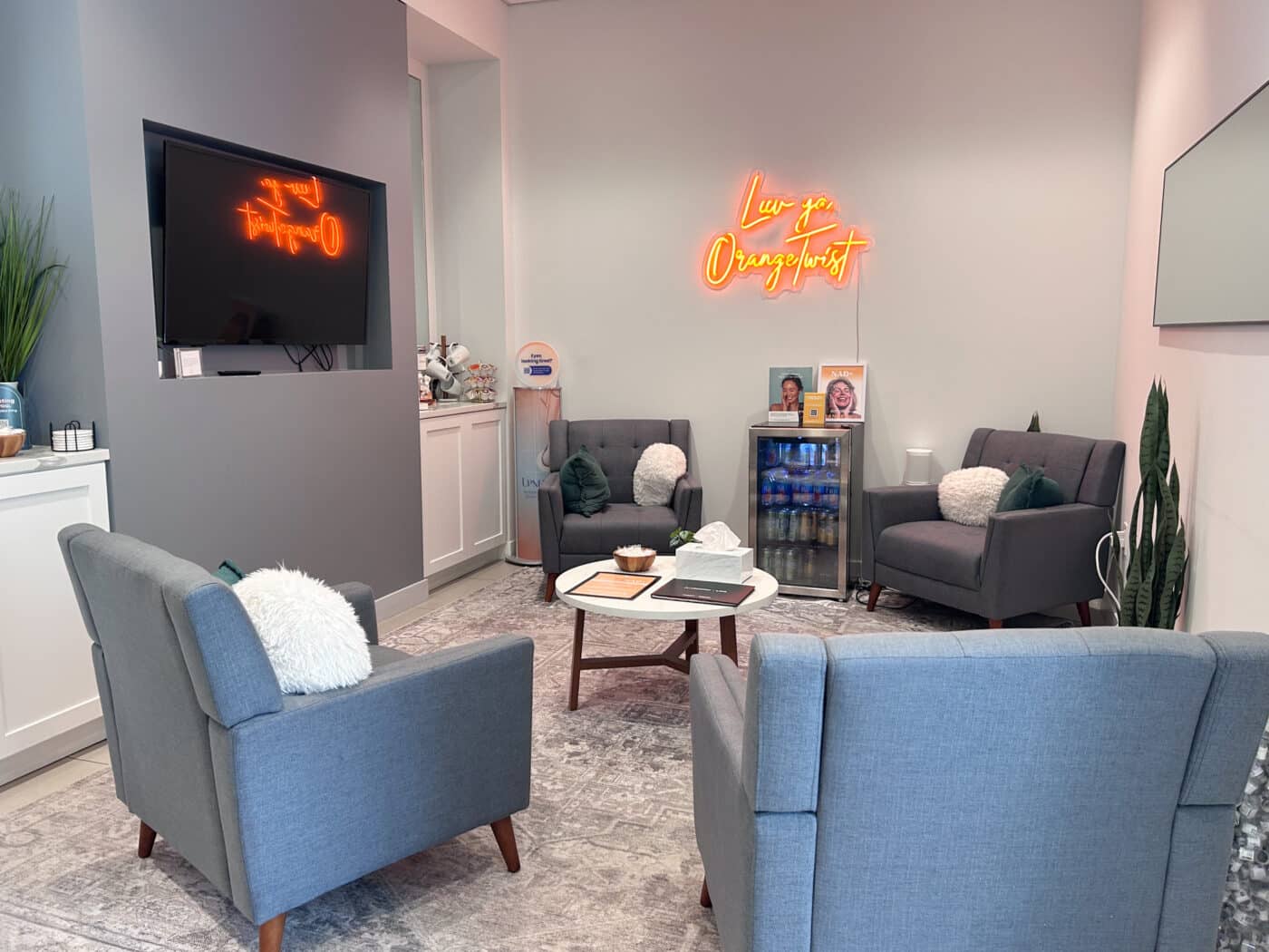 princeton center lounge